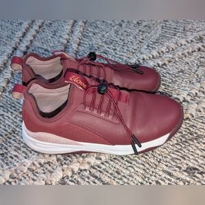 Clove | Women's Classic Sneaker in Maroon